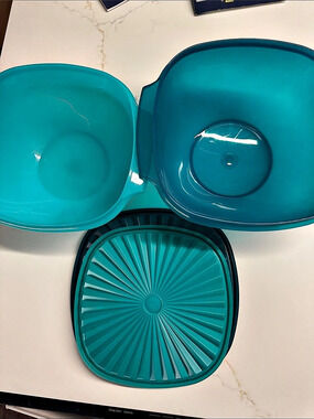 Tupperware Impressions Classic Bowl Set 2 Piece Blue Cookware Set